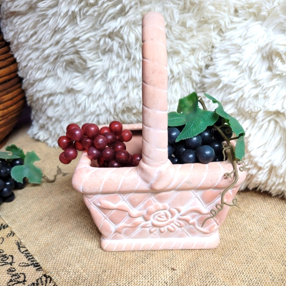 Rare Vintage find FTD Terra cotta basket planter made in Thailand